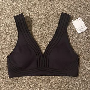 Lululemon Get In Line Bra NWT